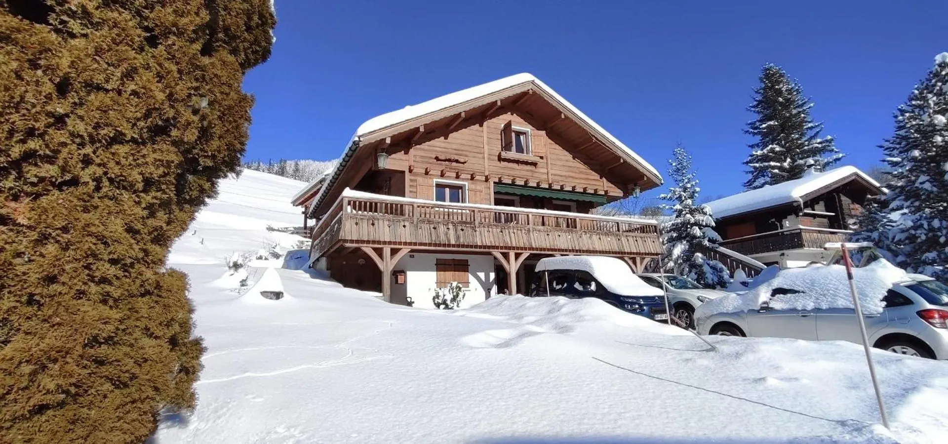 Savoyard Cottage With Terrace On The Snow Front La Clusaz