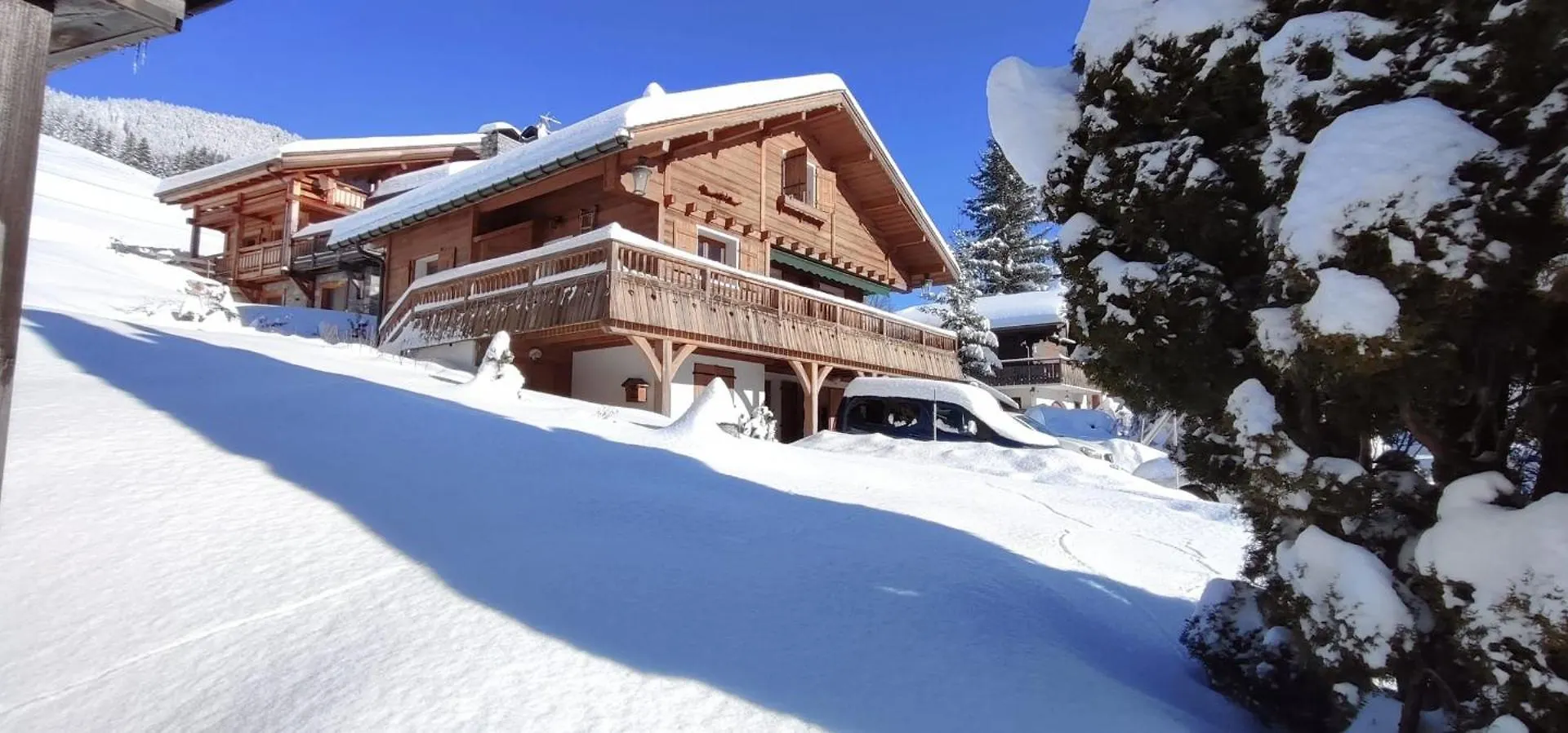 Savoyard Cottage With Terrace On The Snow Front La Clusaz France